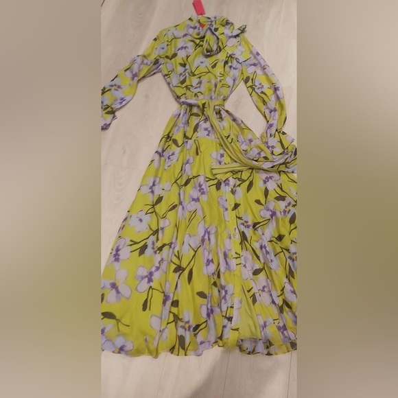 Carolina Herrera Dress size 4 used once - Picture 4 of 4